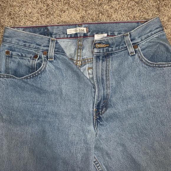Levis pants - Picture 3 of 4
